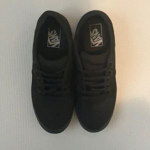 Women’s Vans low chukka - All black size 8